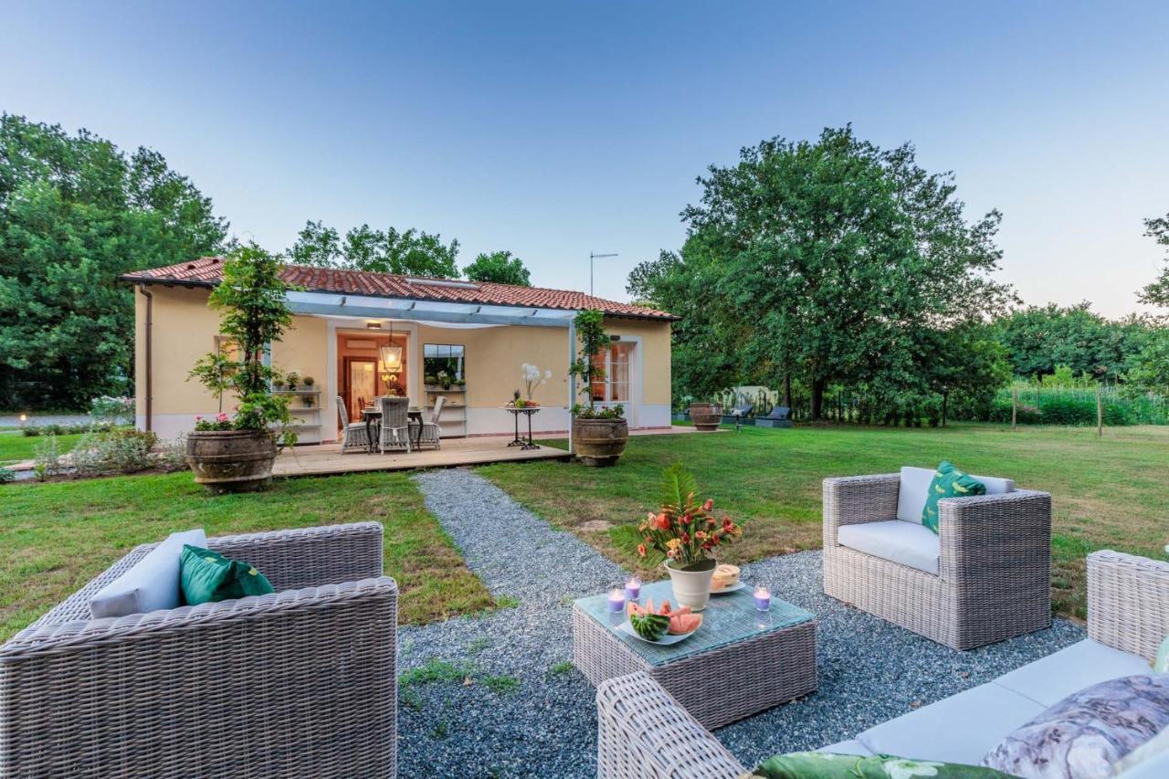 Villa Bassotta, A Charming Cottage Lucca Ngoại thất bức ảnh