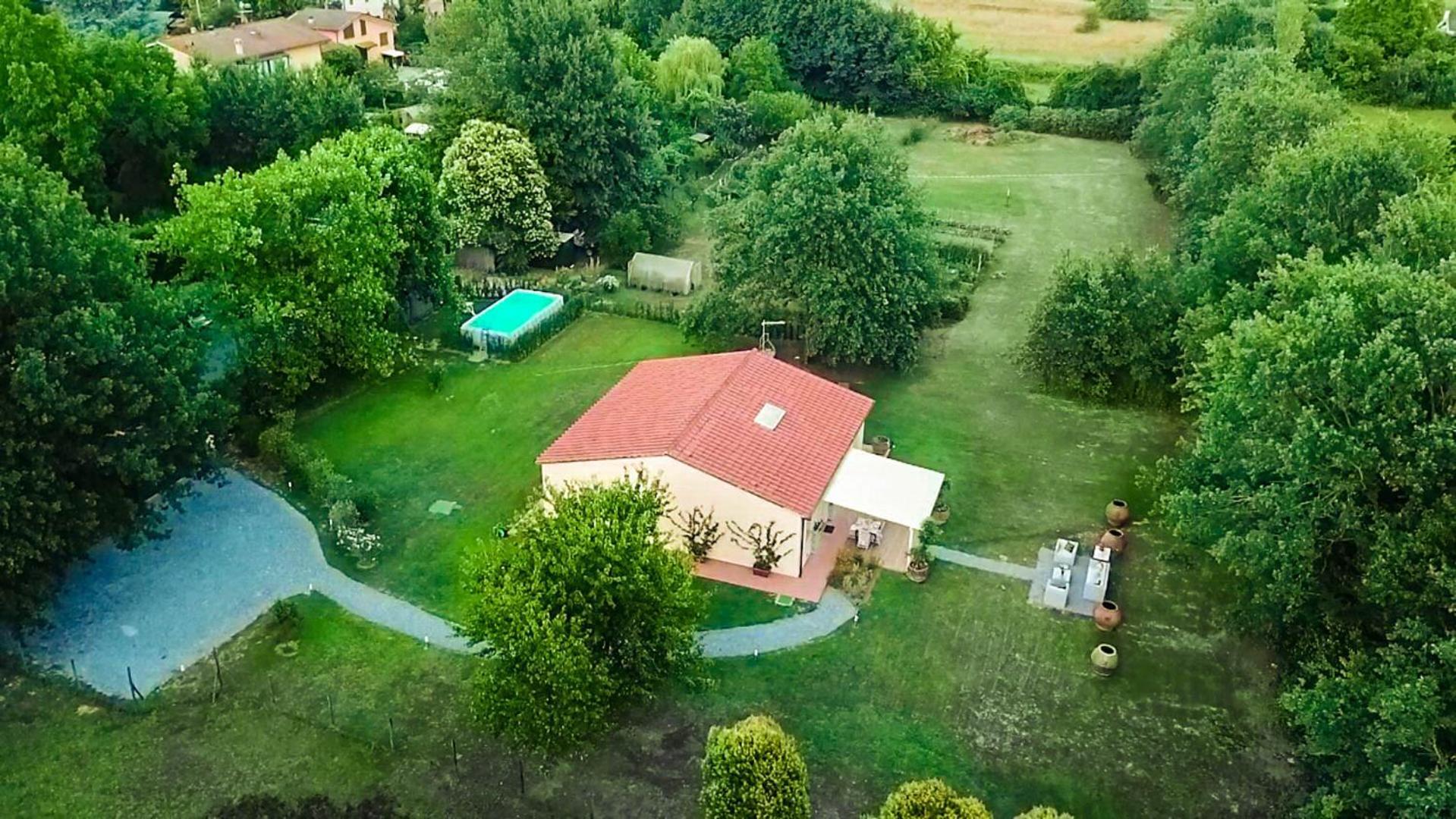 Villa Bassotta, A Charming Cottage Lucca Ngoại thất bức ảnh